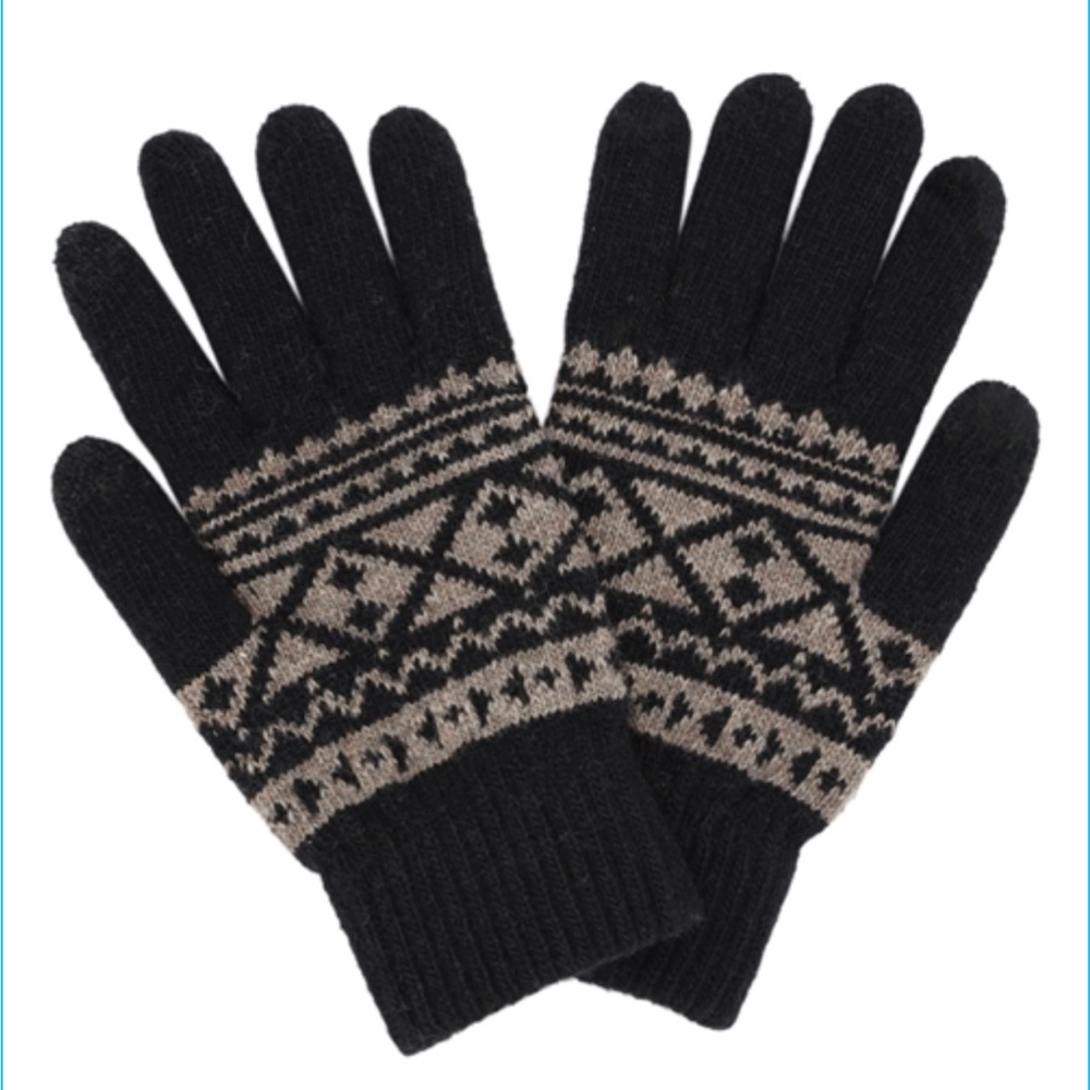 NWT Women’s Knit Aztec Style Smart Gloves in Black!
